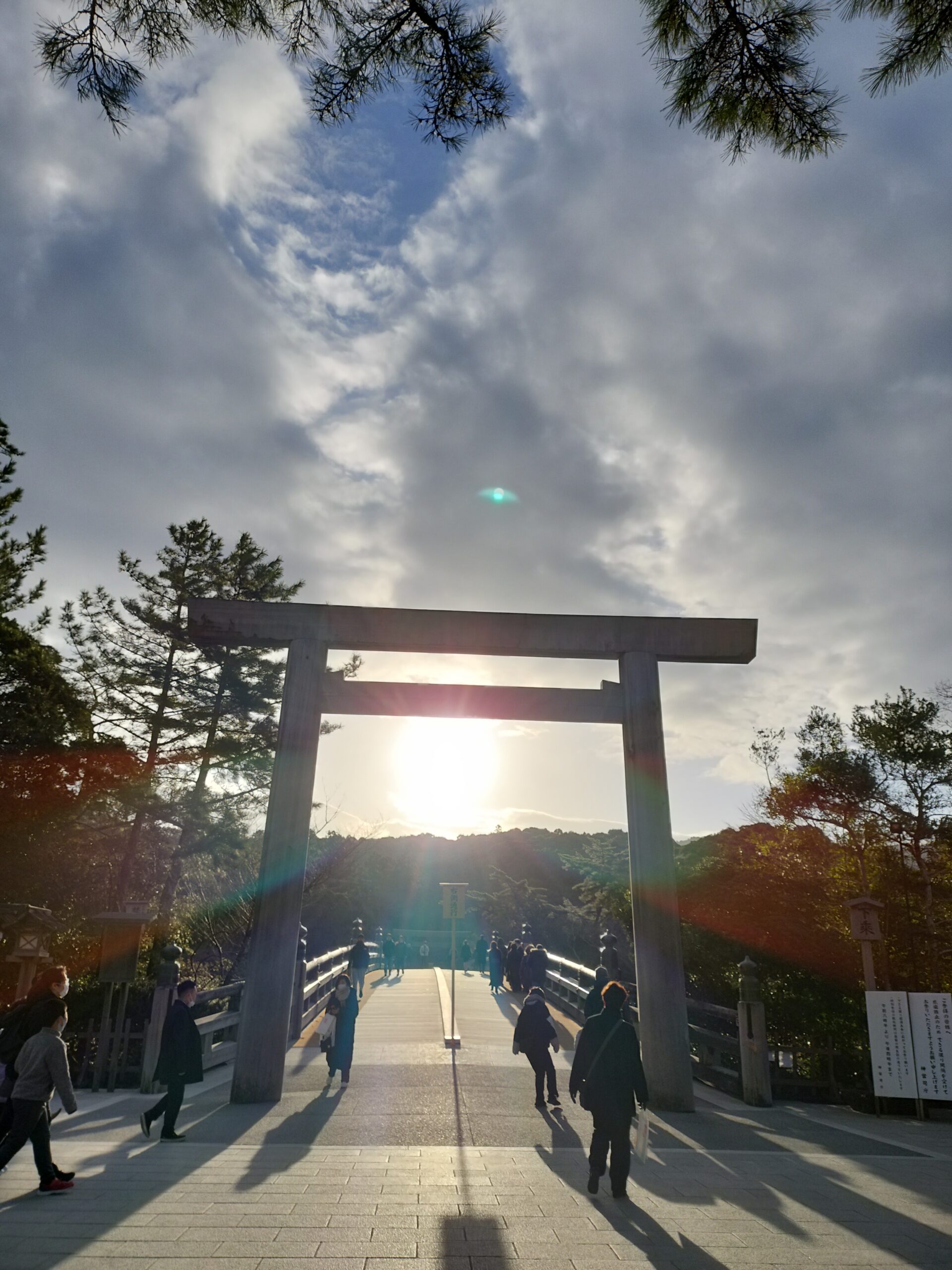 【伊勢神宮】神宮会館の早朝参拝で幸運の神馬さんに会えました♪ | 自遊人夫婦のゆいまーるブログ